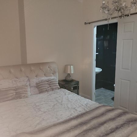 Southfield Lodge มิดเดิลส์บะระ ภายนอก รูปภาพ